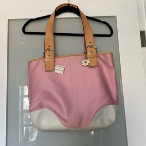 NWT Vintage Pink Daisy Hampton Tote Coach Purse